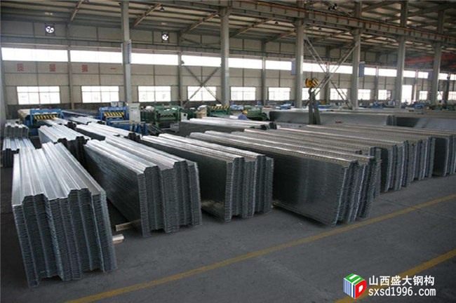 了解山西樓承板生產(chǎn)廠家定價，讓您在選購時心中有數(shù)-山西盛大鋼構(gòu)